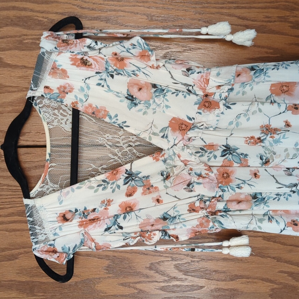 Cream floral lace Xhilaration dress